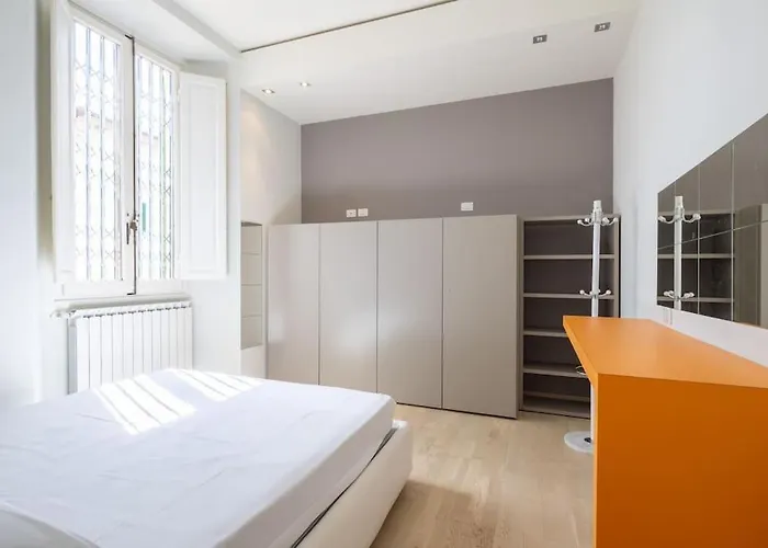 Small & Charming 1-br